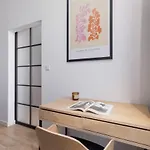 Beautiful Steam Park With Parking Old Town Cracow By Renters Apartman *