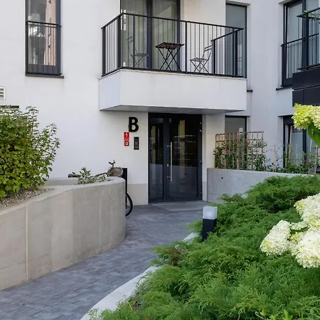 Beautiful Steam Park With Parking Old Town Cracow By Renters Apartment Krakow