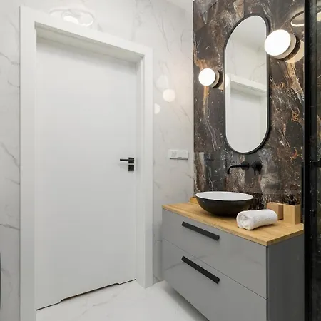Beautiful Steam Park With Parking Old Town Cracow By Renters Apartment *