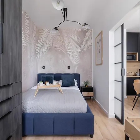 Apartment Beautiful Steam Park With Parking Old Town Cracow By Renters Krakow